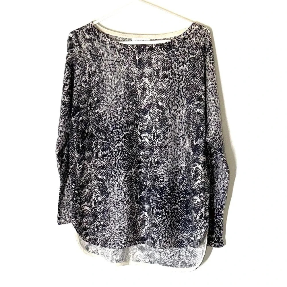Calvin Klein Black and White Cashmere Boatneck Sweater Size Medium